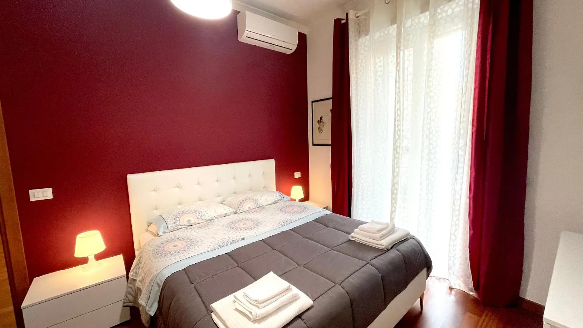 Lucens Domus Appartamento Roma Quartiere Trieste - Vicino Metro B1 - contacts